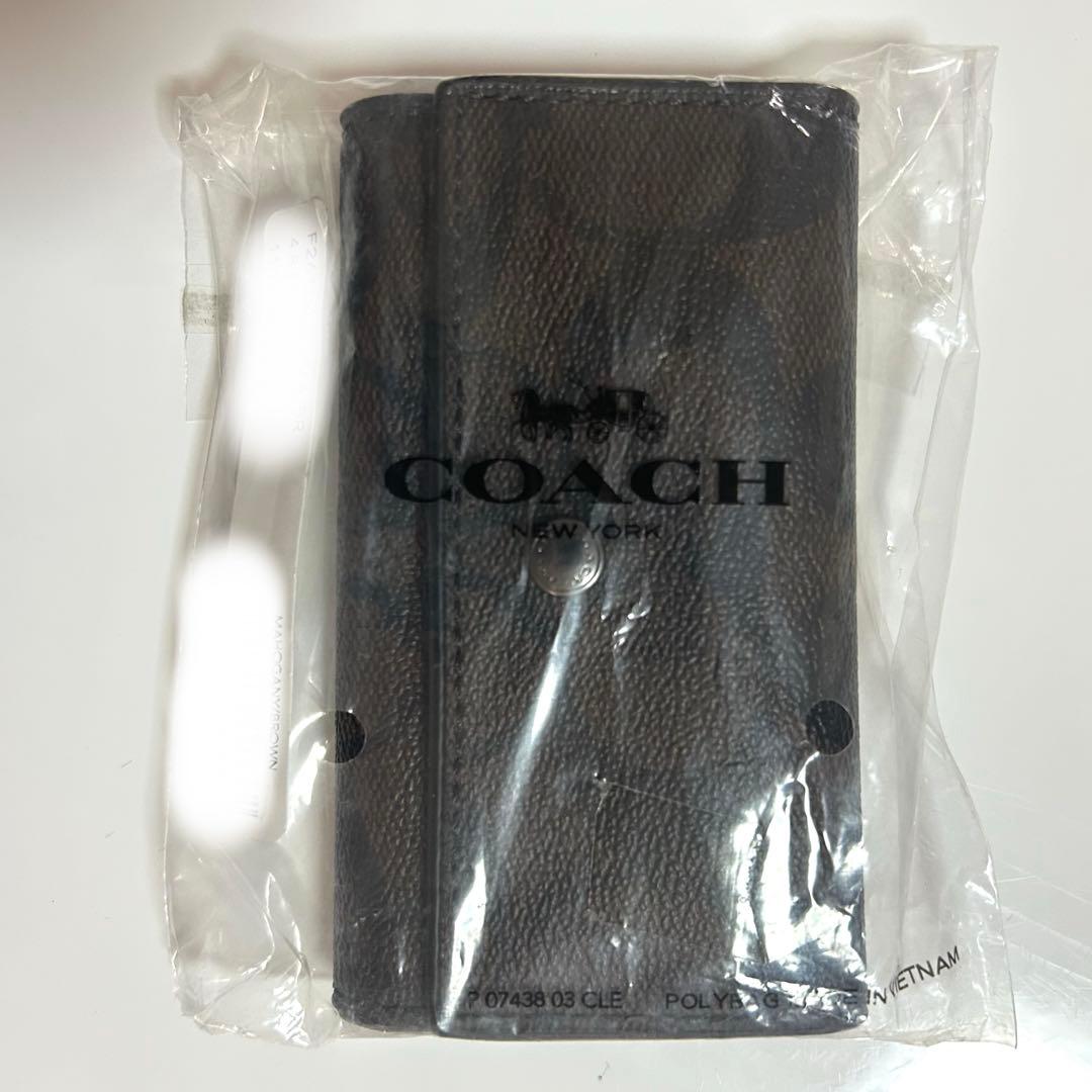 COACH ダークブラウン レザーキーケース
