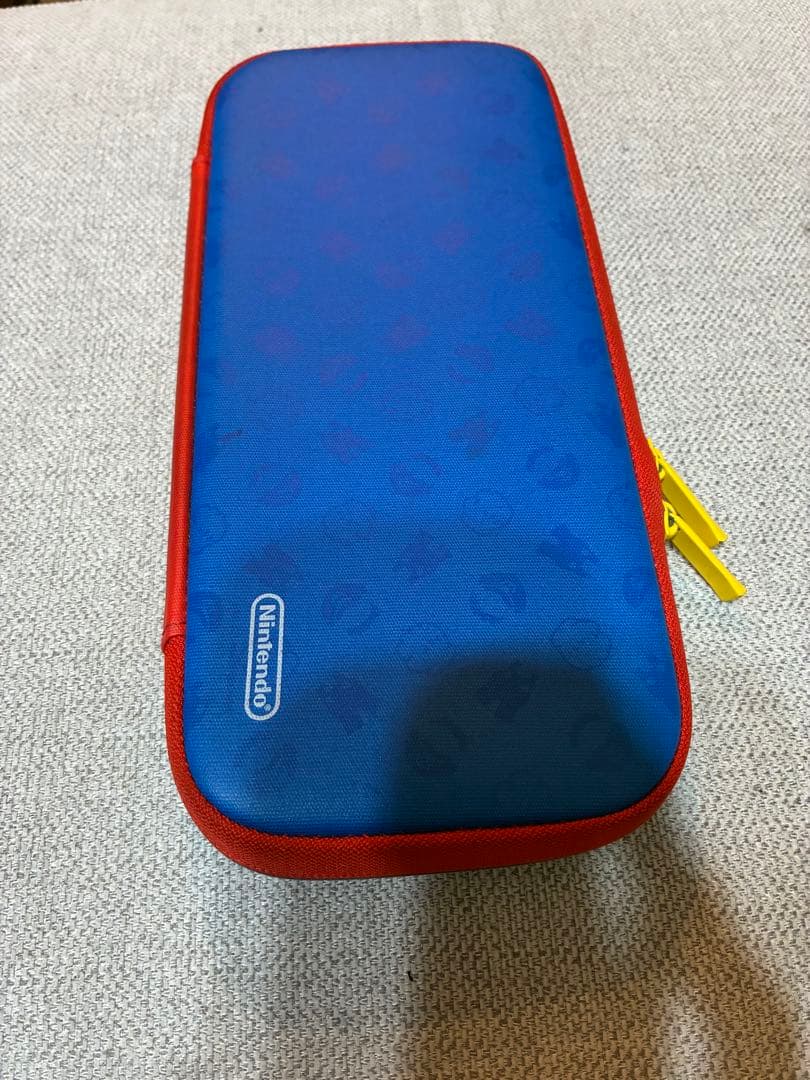 【値下げ中】Nintendo Switch 本体 付属品完備　マリオレッド