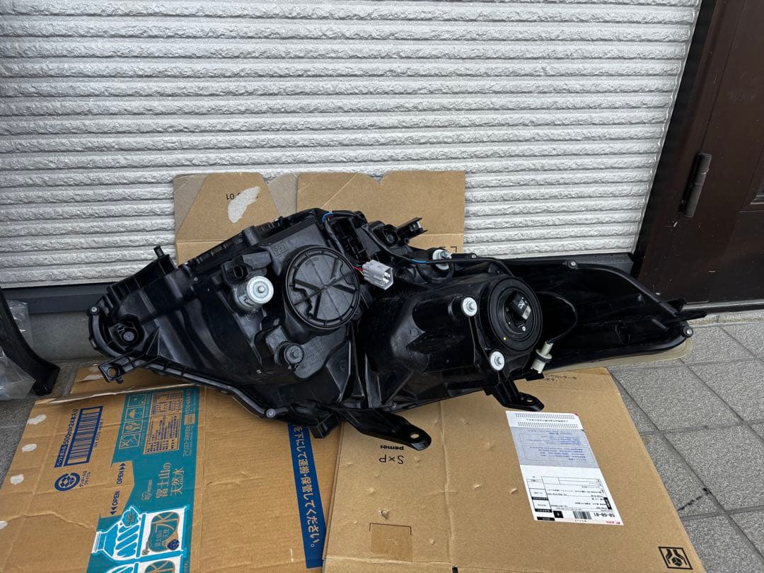 20アルファード後期 ヘッドライト左　AFS有　送料込み