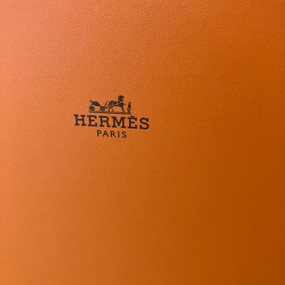 HERMÈS 特大ギフト箱　空箱　Large-sized empty box