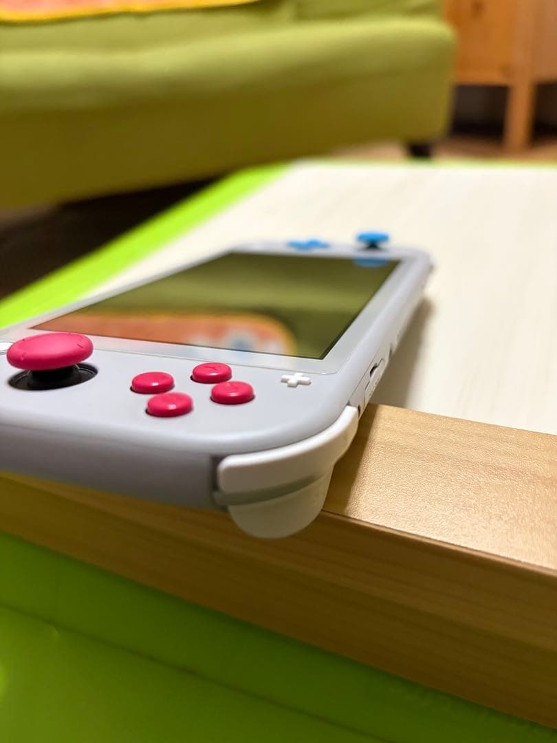 Nintendo Switch Lite ポケモンデザイン ザシアンザマゼンタ