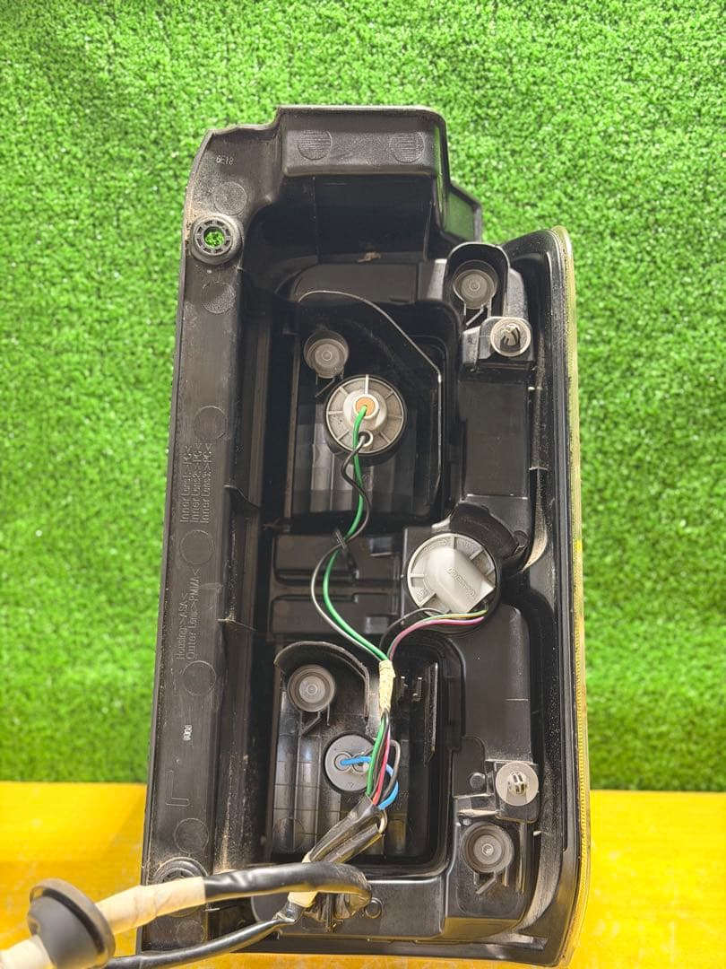 ウェイク 左側 テールランプ LA700S TOKAIDENSO 20518