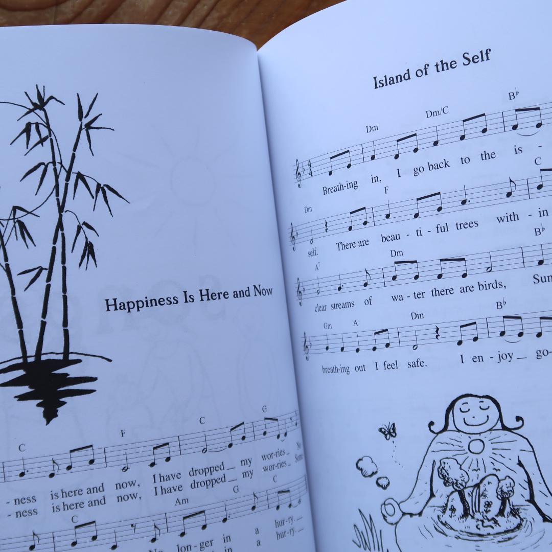 セール！　洋書　Basket of Plums Songbook