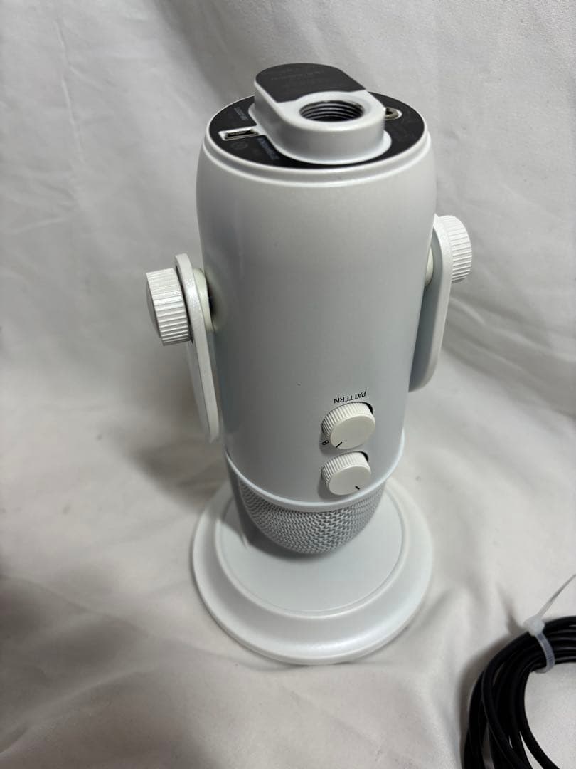 ☆美品☆ロジクール　USBコンデンサーマイク　Yeti イエティ　ホワイト