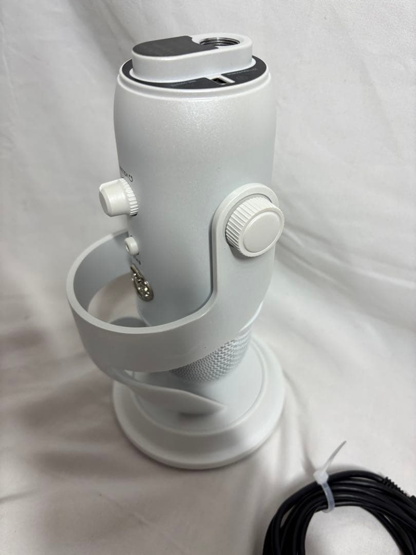 ☆美品☆ロジクール　USBコンデンサーマイク　Yeti イエティ　ホワイト