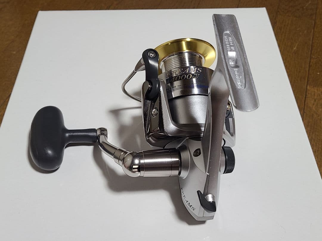 Daiwa FREAMS 4000J スピニングリール