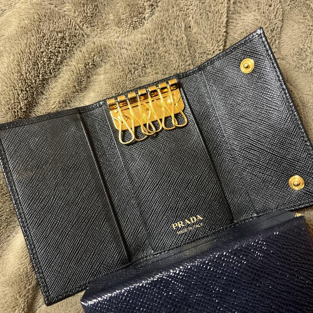PRADA PORTACHIAVI GANCI（キーケース）