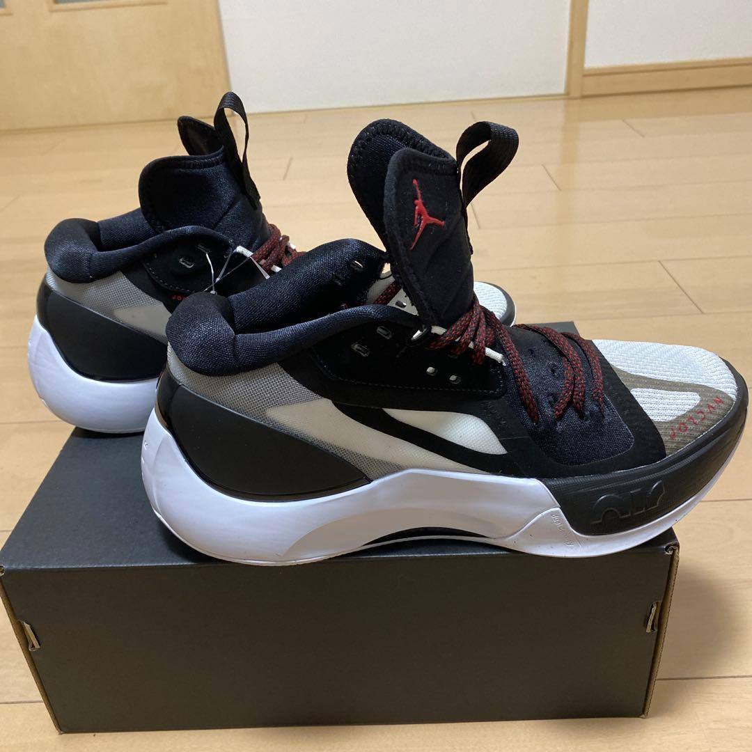 【新品未使用】タグ付きJordan Zoom Freak 18.5黒白赤ナイキ