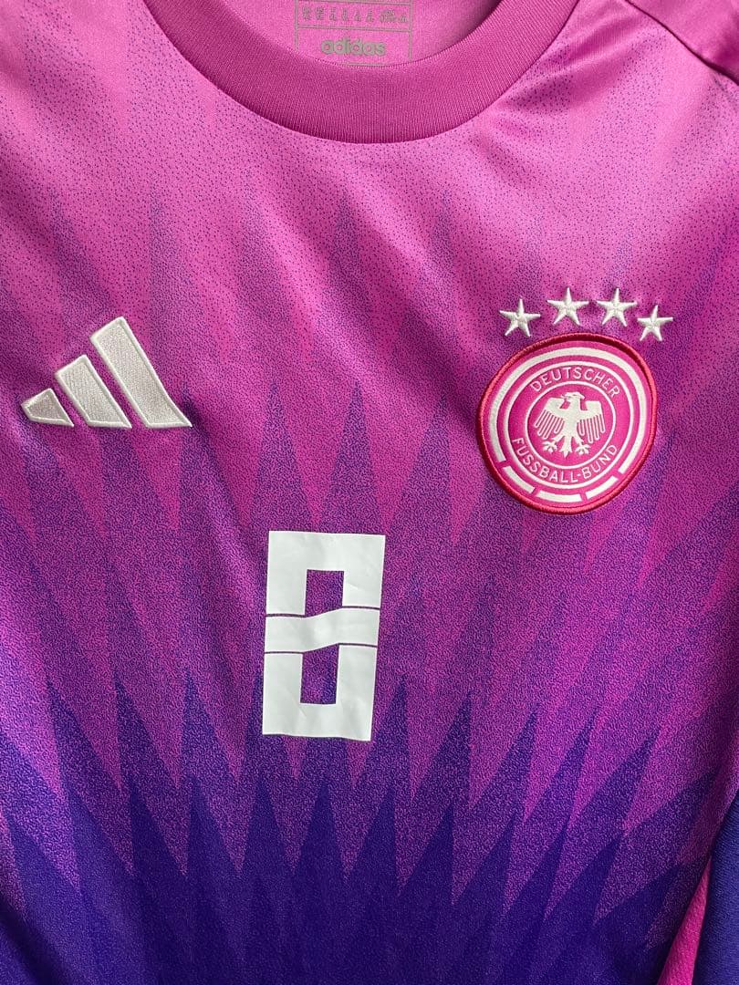 ユーロ2024の時のドイツ代表トニ・クロースのシャツ
