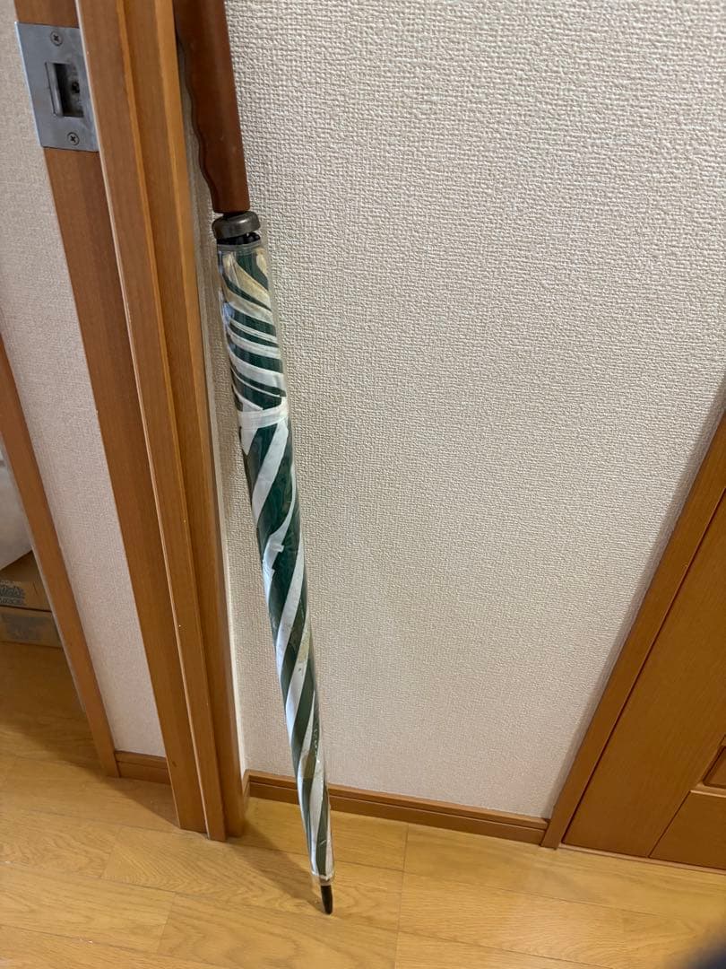 asics ゴルフ用傘 緑と白 ストライプ柄