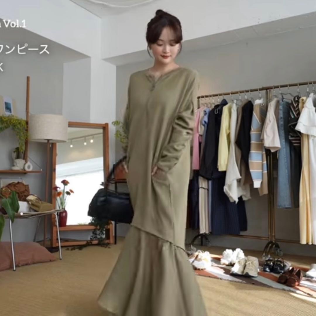 【新品タグ付】pinue フロントジップカットワンピース