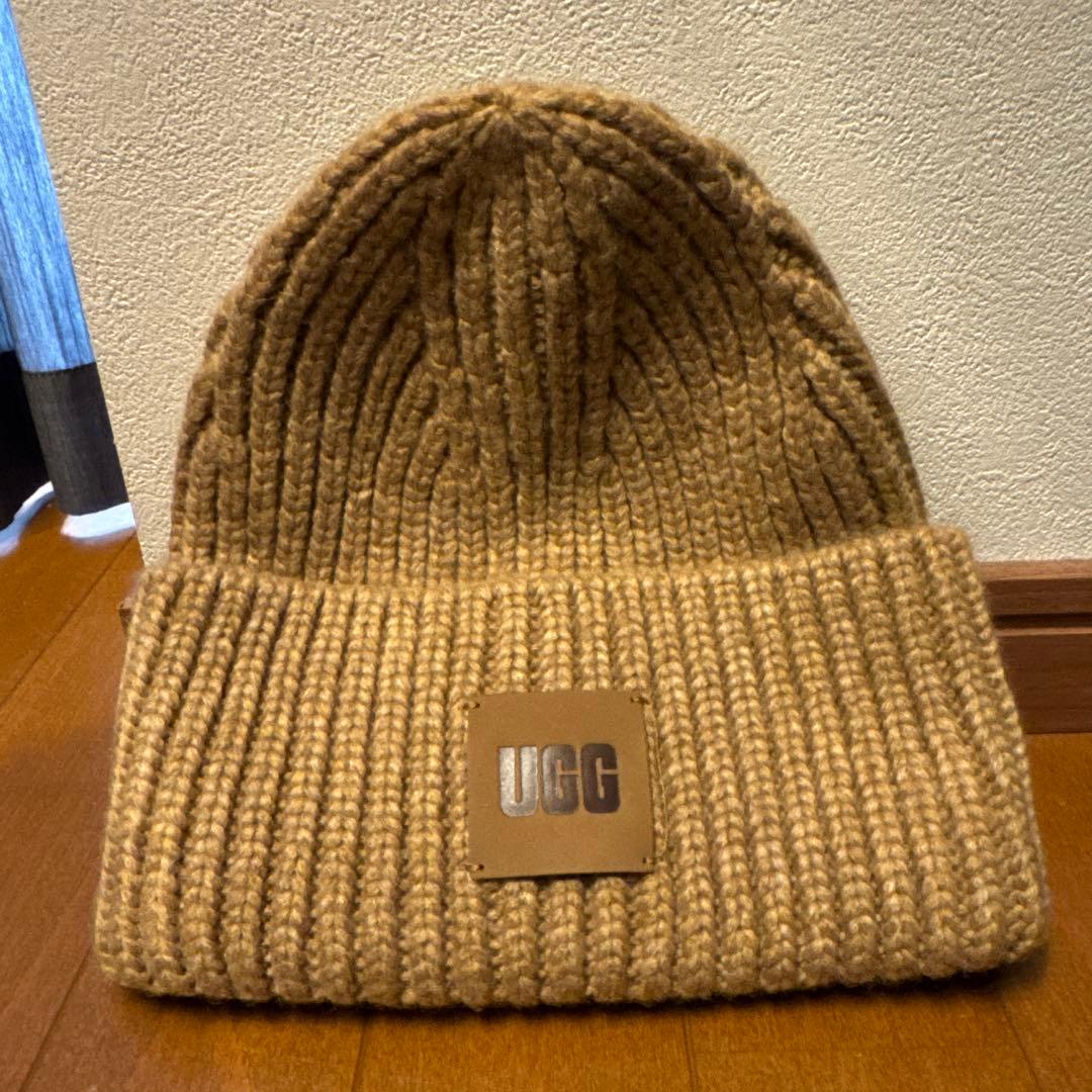 UGG ベージュ ニット帽　新品未使用