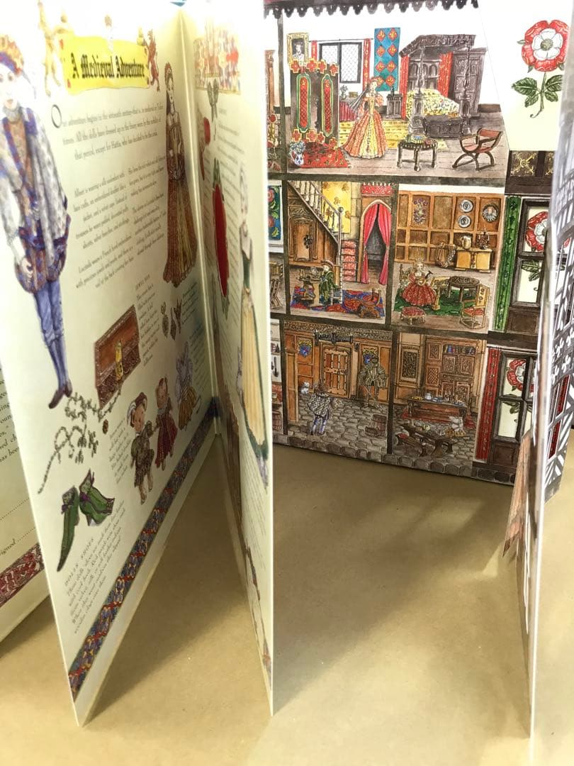 Enchanted Dolls’ House 洋書