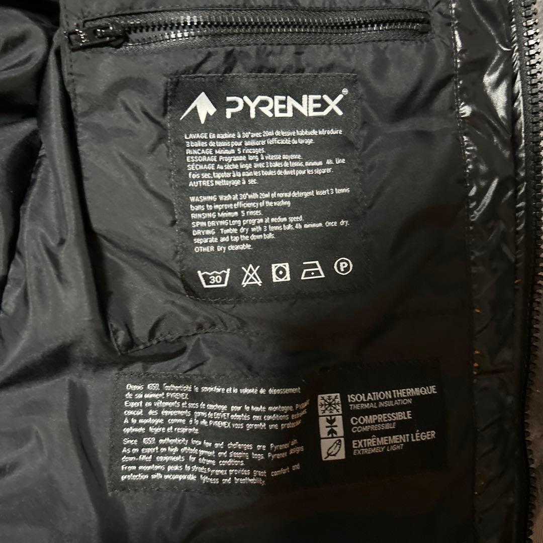 PYRENEX ブラック ダウンベスト フード付き