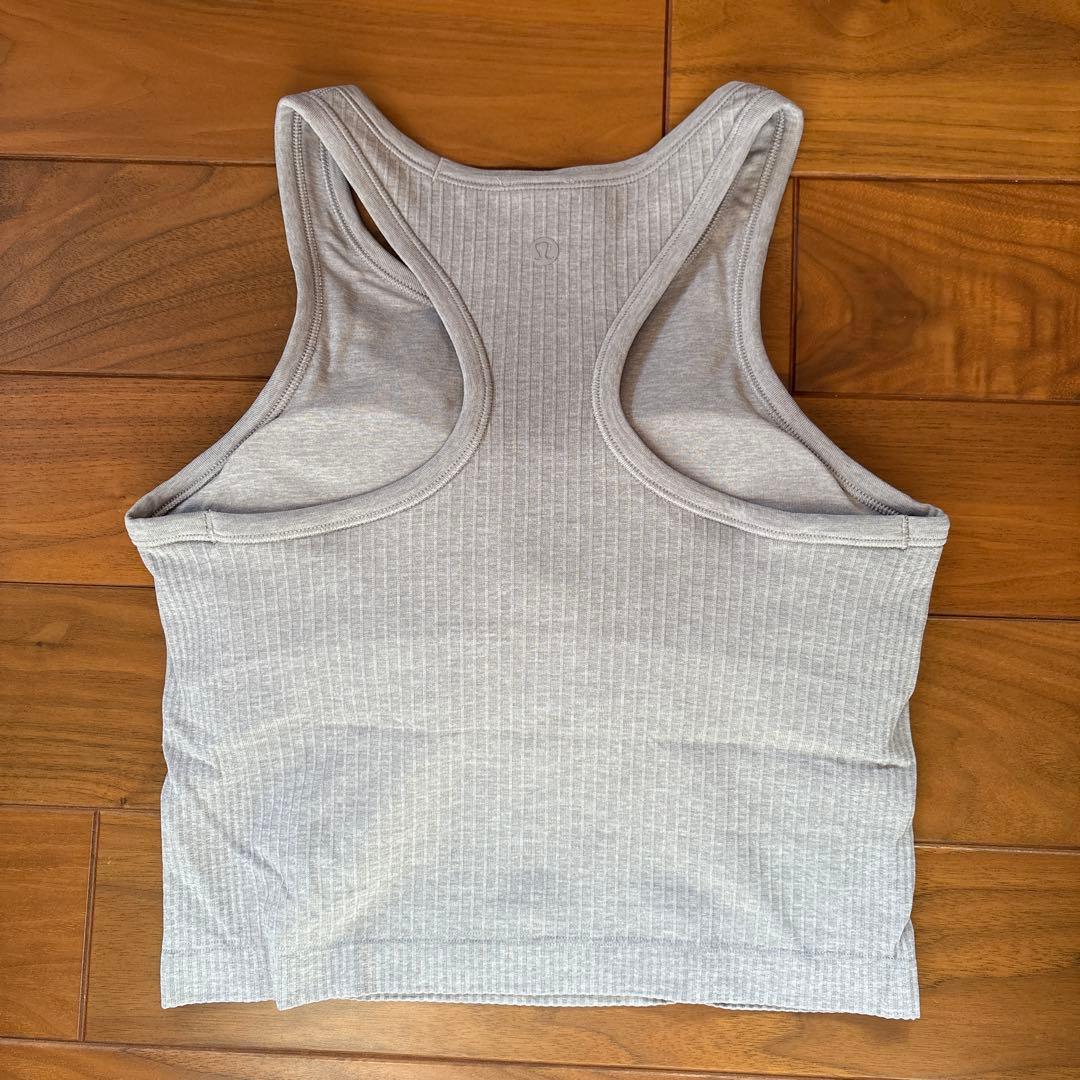 lululemon タンクトップ