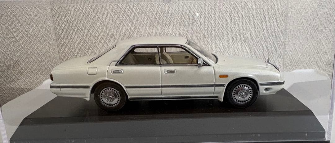 ミニカー Kyosho Nissan Gloria Cima (FY31)