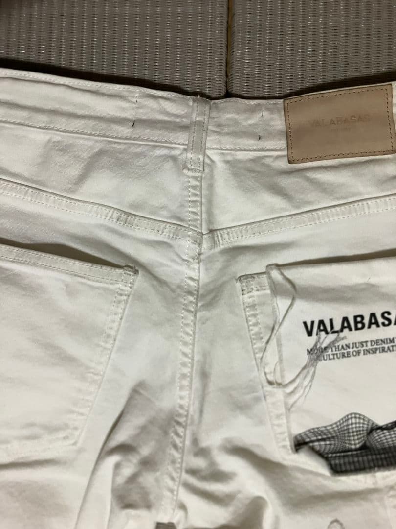VALABASAS バラバサス ホワイトスターフレアデニム 29