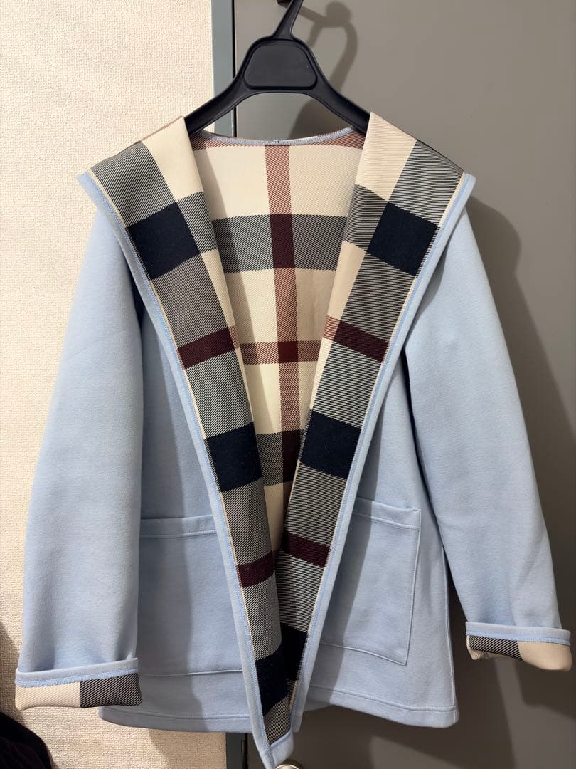 ブルーレーベルクレストブリッジ　リバーシブルコーディガン