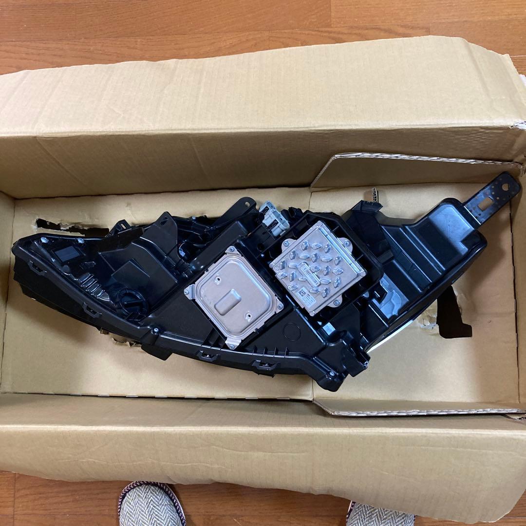 日産 E13 ノート LEDヘッドライト 右側