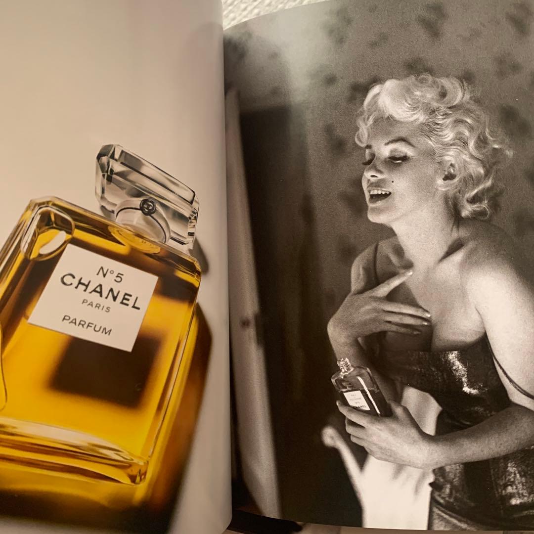 15日以降削除 CHANEL 雑誌　洋書
