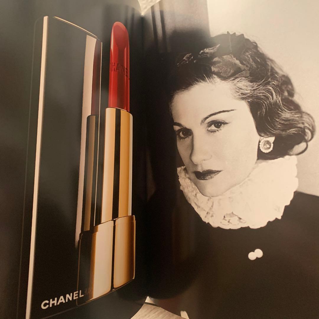 15日以降削除 CHANEL 雑誌　洋書