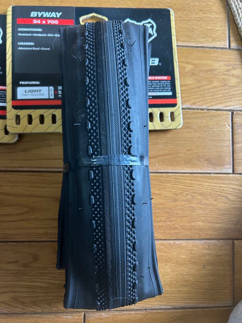 WTB BYWAY 34 x 700 チューブレスタイヤ 2本セット