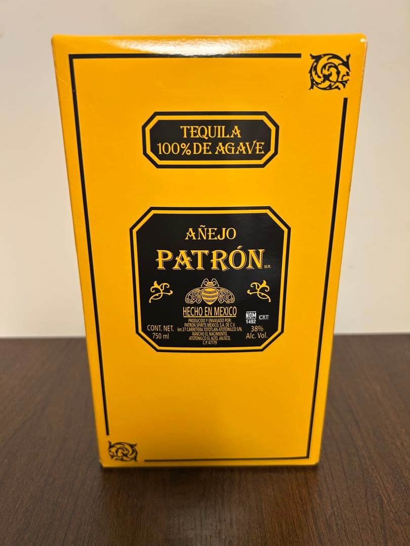 【未開封】PATRÓN アネホ　テキーラ 750ml