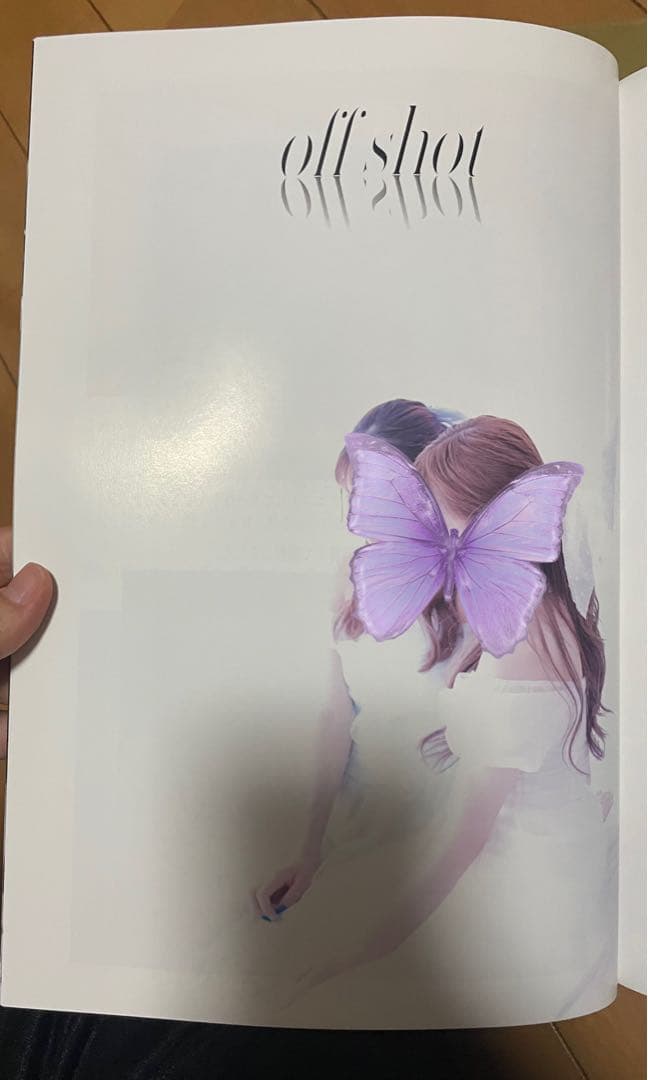 合同写真集「eight,」数量限定販売