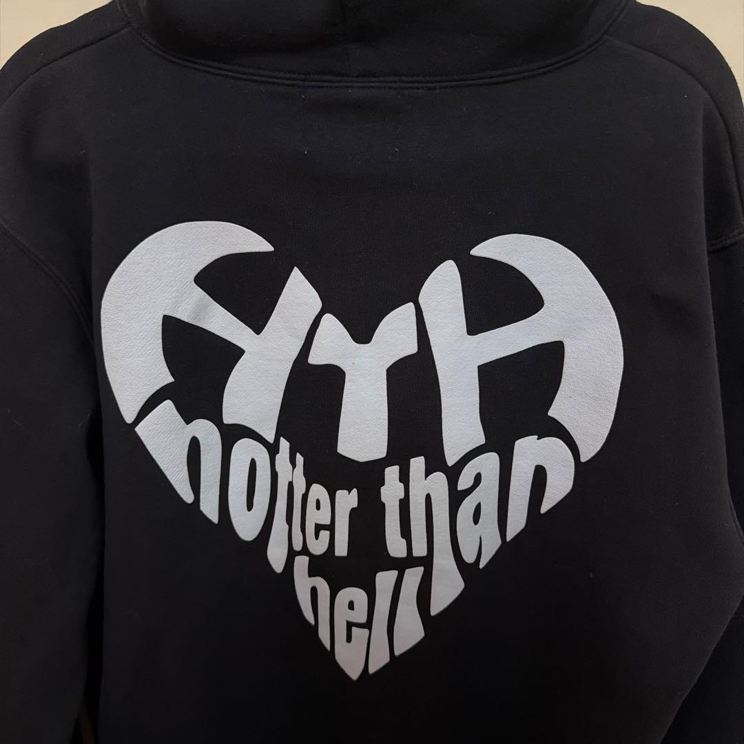Hotter Than Hell パーカー