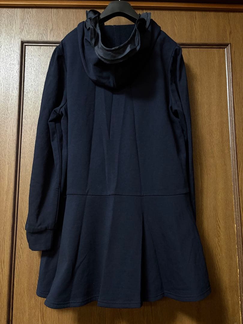 【タグなし新品】TO BE CHIC 大きいサイズ46 ロングパーカー　ビジュー