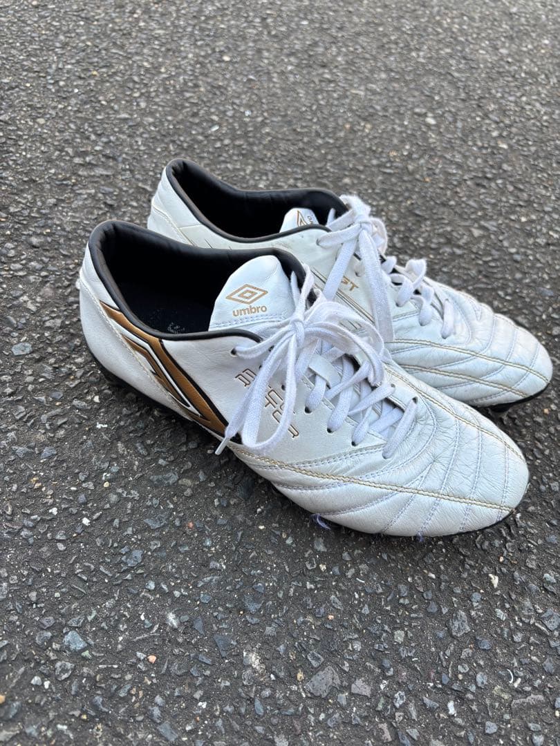 アンブロ【umbro】サッカースパイク　アクセレイター　26cm