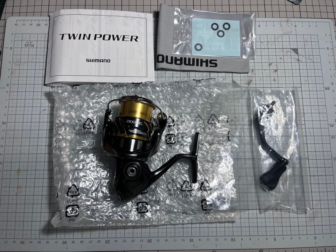 【新品未使用】シマノ 20 ツインパワー 2500SHG