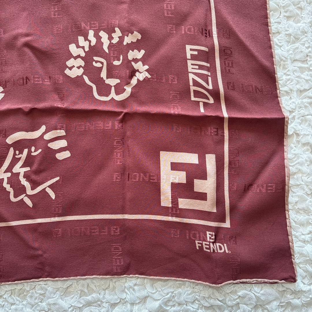 【美品】 Fendi フェンディ 星座柄 シルク スカーフイタリア製