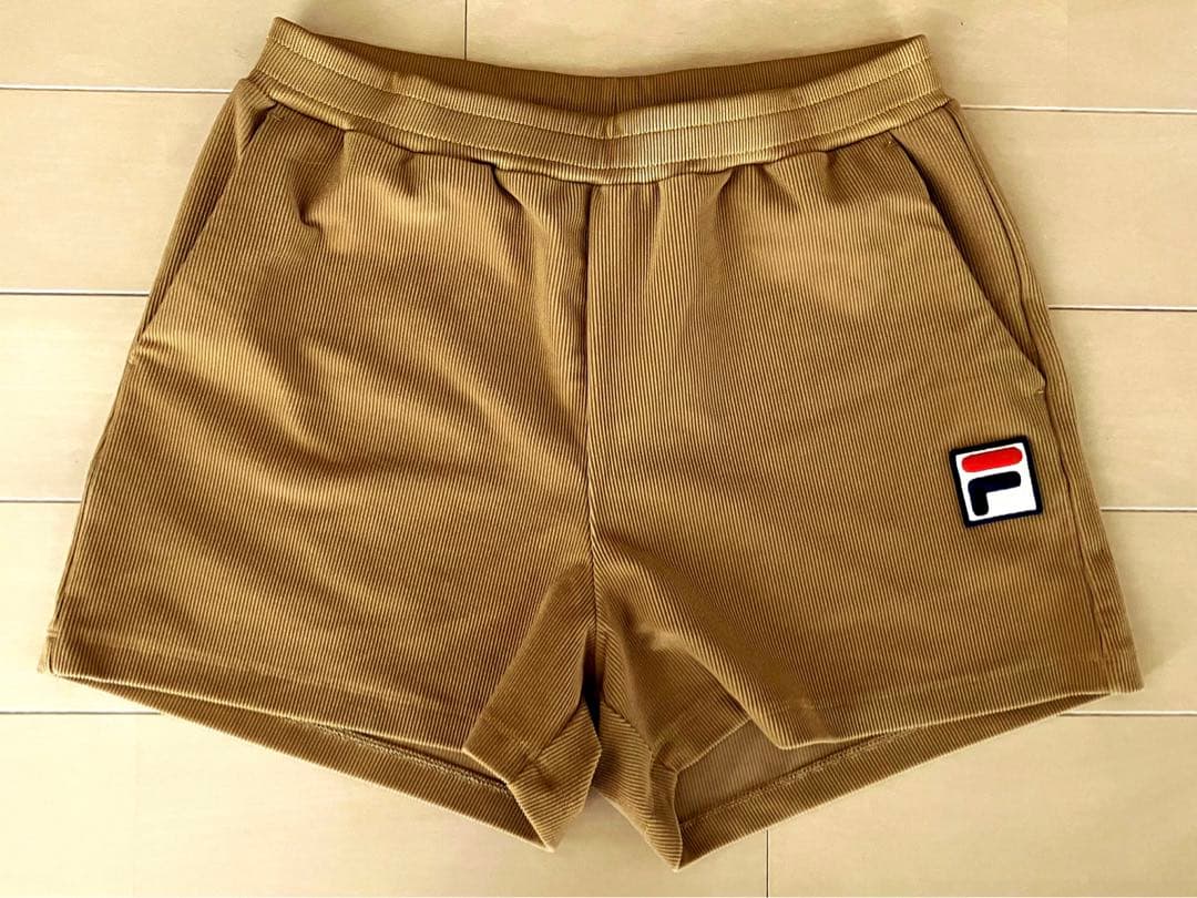 専用です。　フィラ　ショートパンツ　M
