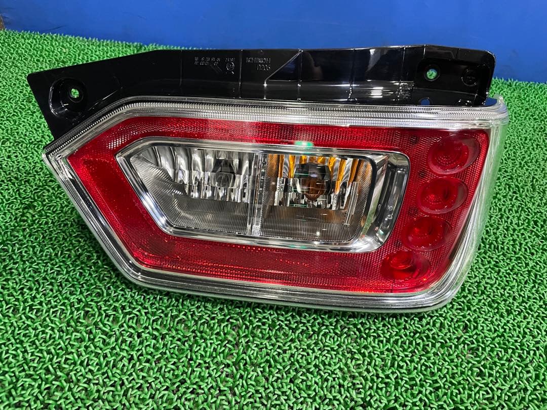 ワゴンR MH55S MH35S 右　テールランプ　ICHIKOH D205