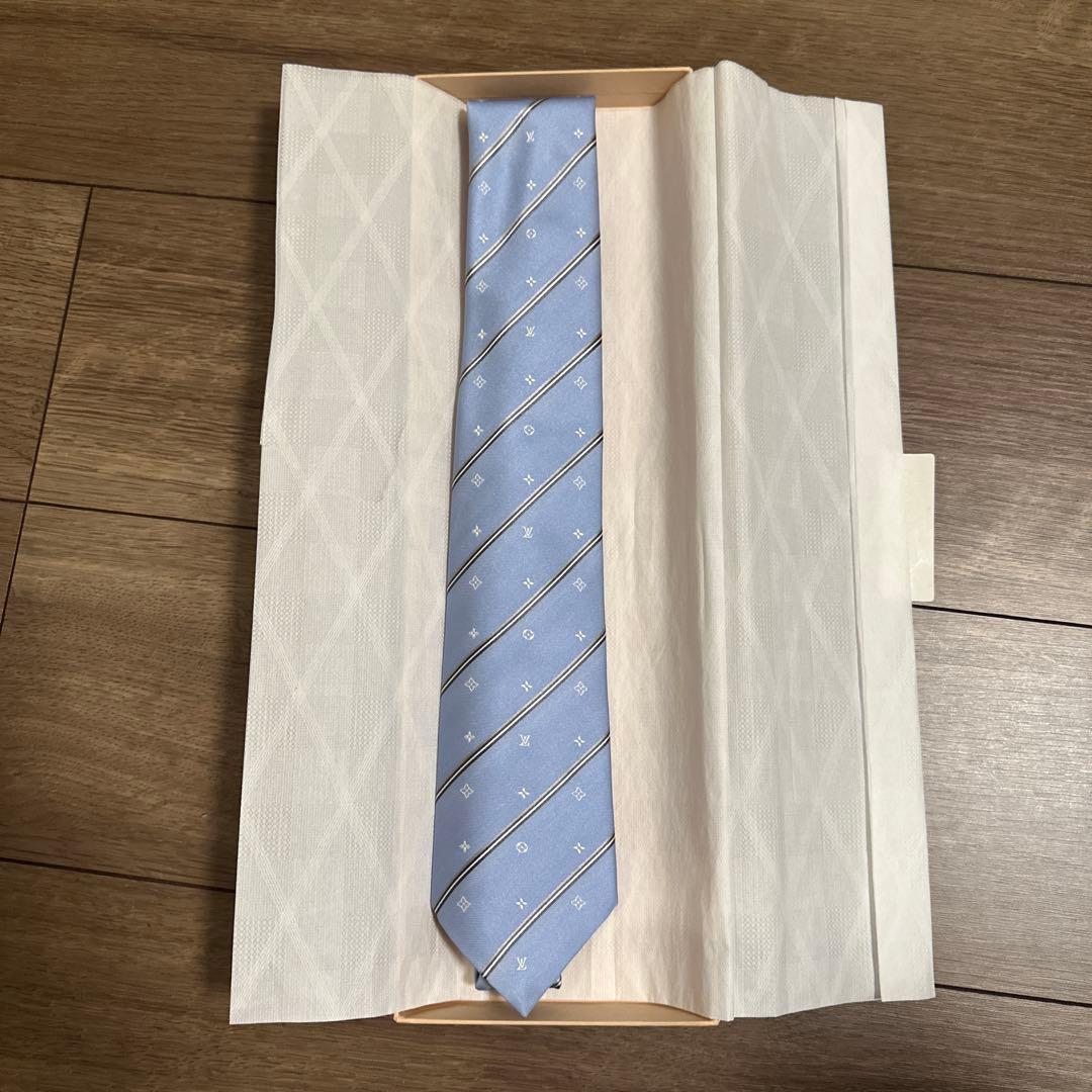 【新品未使用・箱付】LOUIS VUITTON ライトブルー ネクタイ
