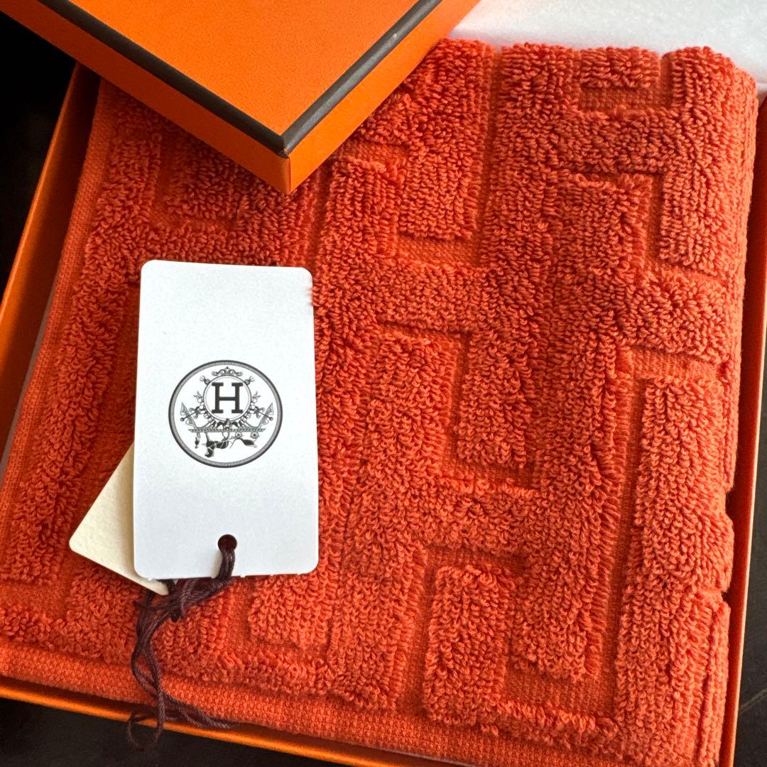 HERMES オレンジ タオルハンカチ