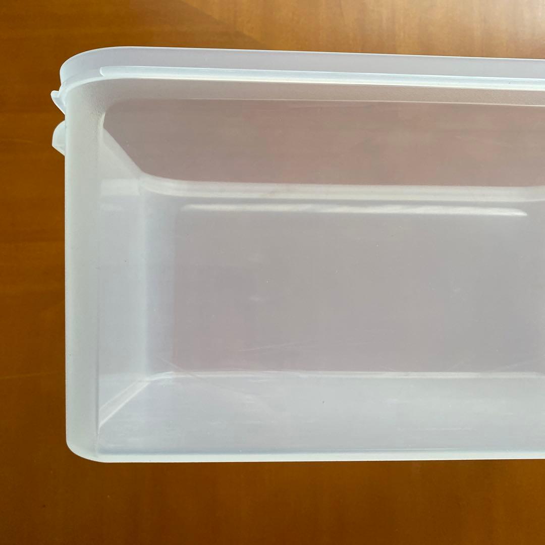 タッパーウェア 食品保存容器 半透明プラスチック ピンク　used2こセット