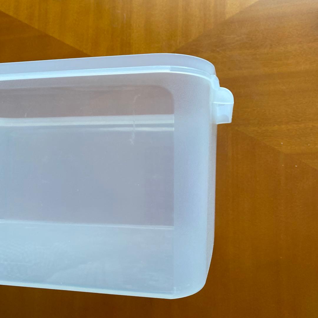 タッパーウェア 食品保存容器 半透明プラスチック ピンク　used2こセット