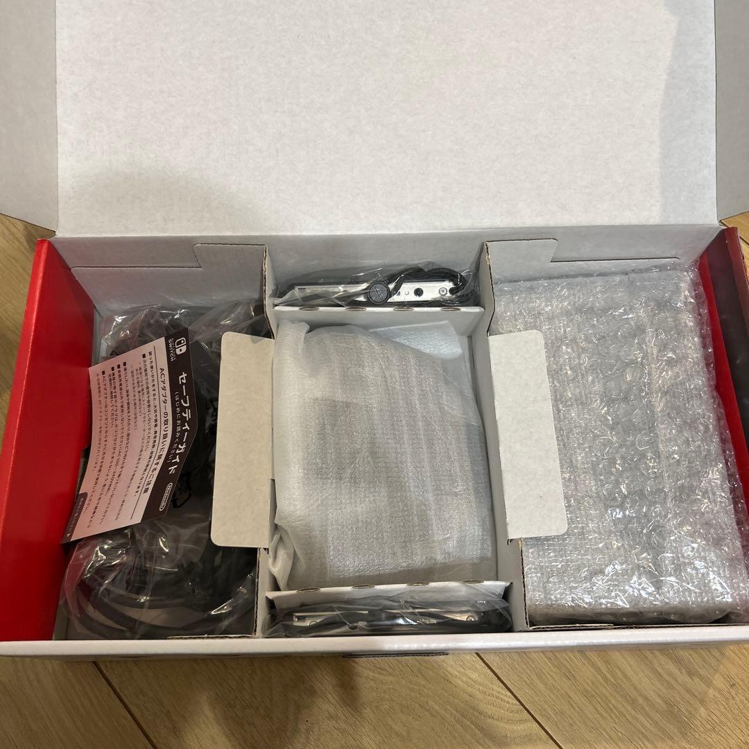 Nintendo Switch 本体 グレー 付属品あり 専用ケース付き