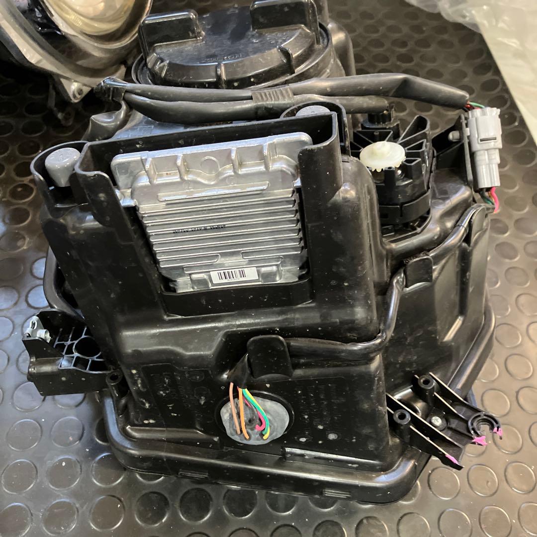 スズキ　ハスラー　MR41S HIDヘッドライト 左右セット