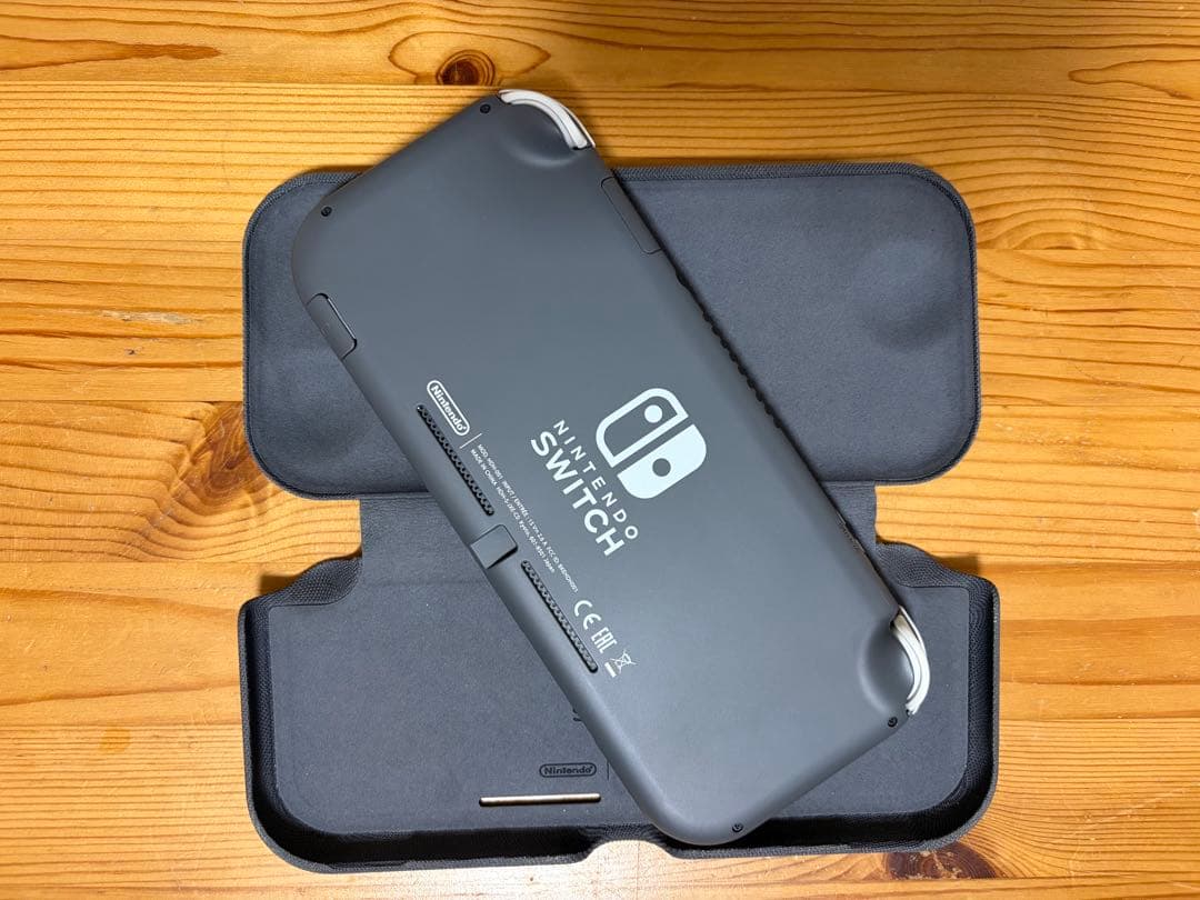 Switch Lite （ライト）グレー 美品 付属品あり ハードケース付き