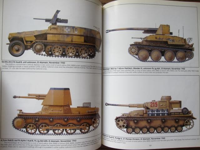 洋書 Armor of the Deutsches Afrikakorps