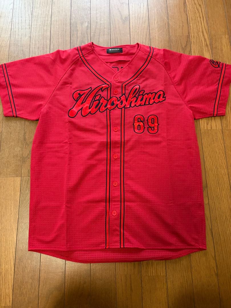広島東洋カープ ユニフォーム HATSUKI 69 Lサイズ （おまけ付き）