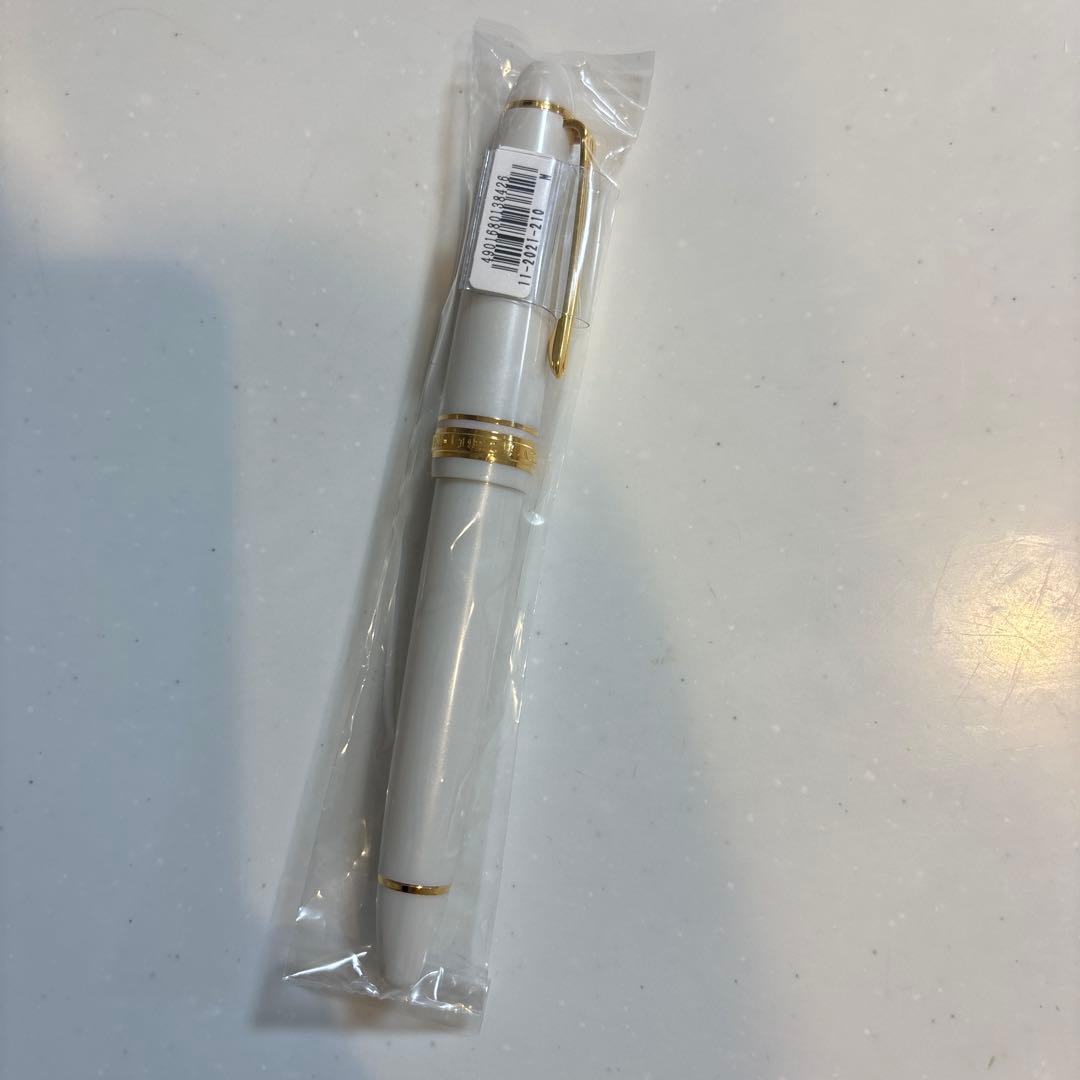 SAILOR プロフィット21 万年筆 細字 ホワイト 11-2021-210