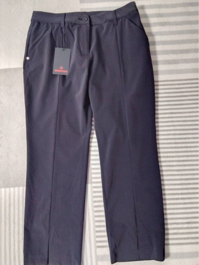 ブリーフィング　レディース　黒 ストレートパンツ