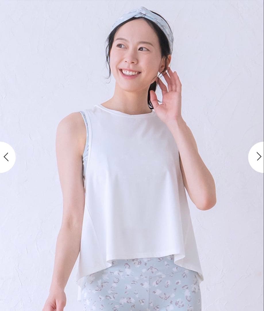 バックプリーツ タンクトップ アイボリー