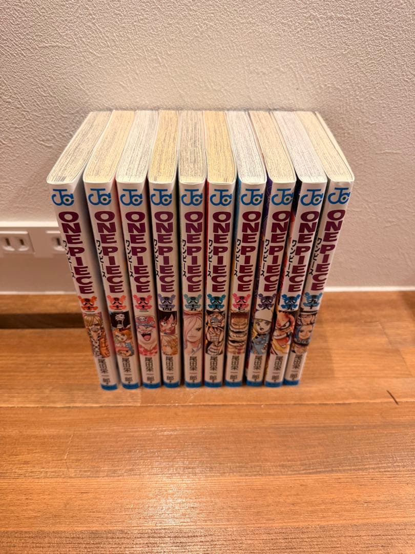 ONE PIECE 全巻(1巻〜113巻） ＋ 関連本