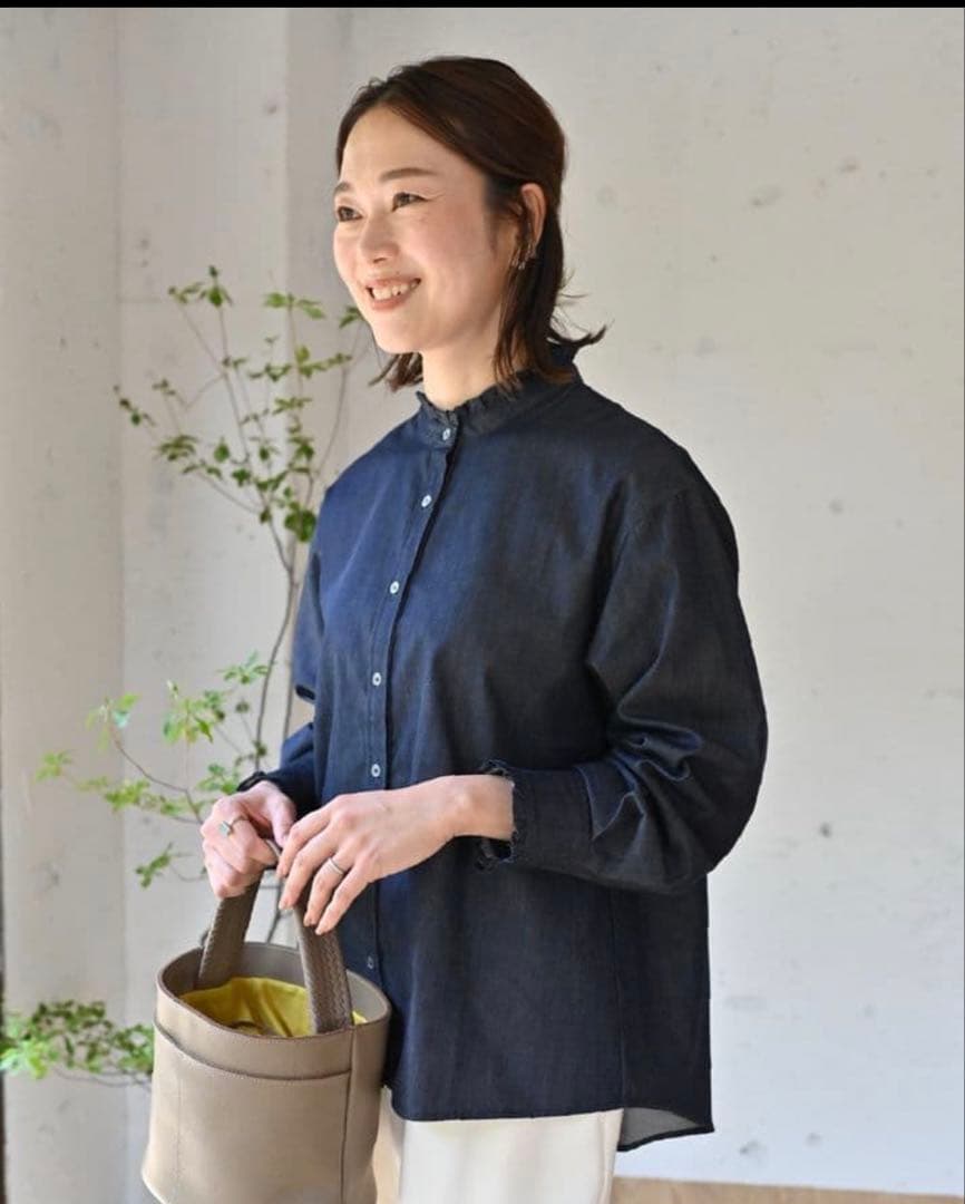 未使用　OUR アワーホーム　播州織のフリルブラウス　ダークネイビー