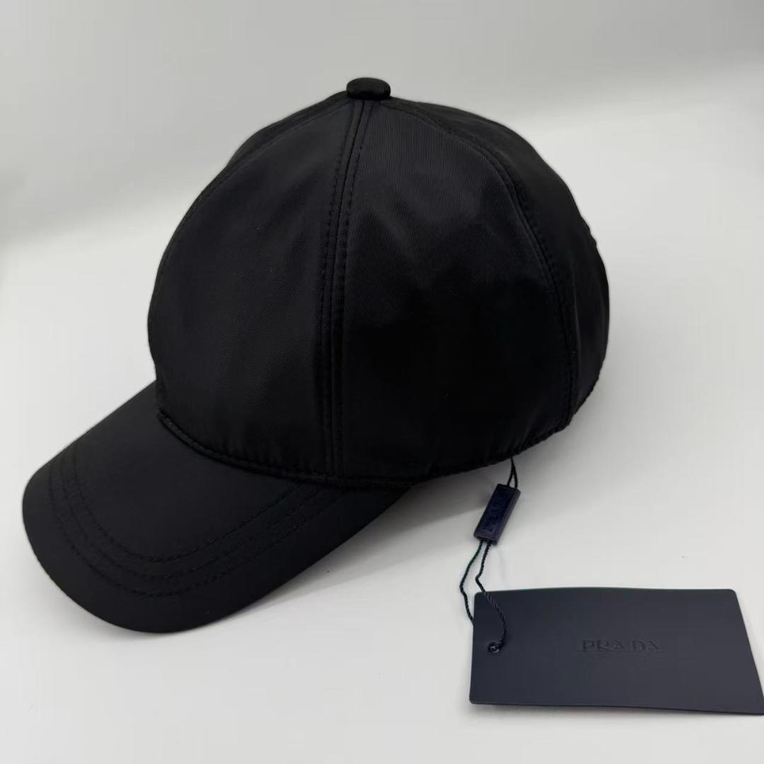 Prada ブラック ベースボールキャップ